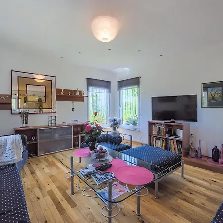 Lovely In With House A Panoramic View *